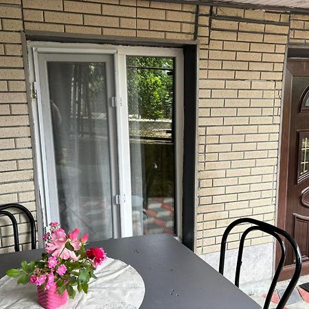 Guest House Happy House Kutaisi Exterior photo