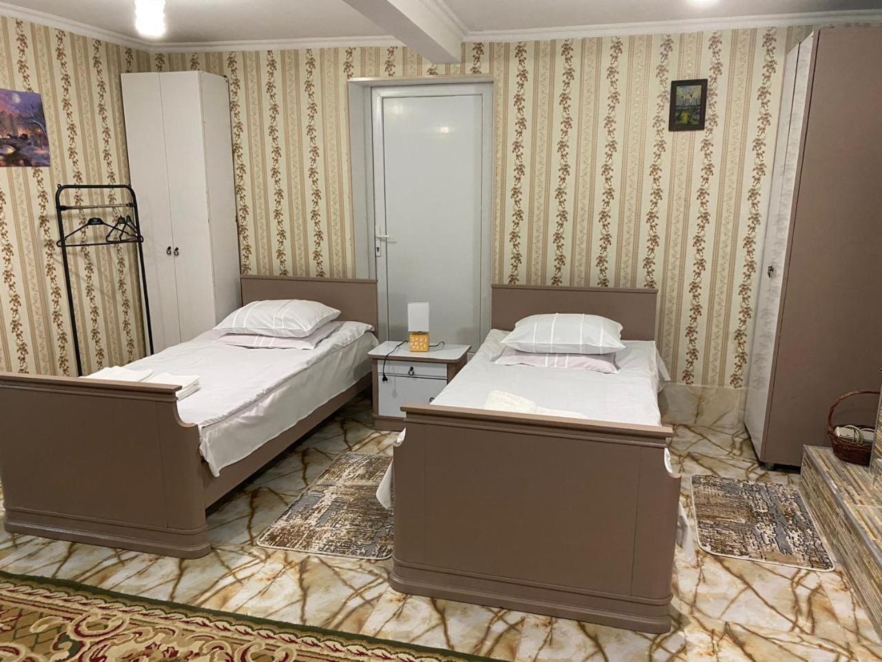 Guest House Happy House Kutaisi Exterior photo