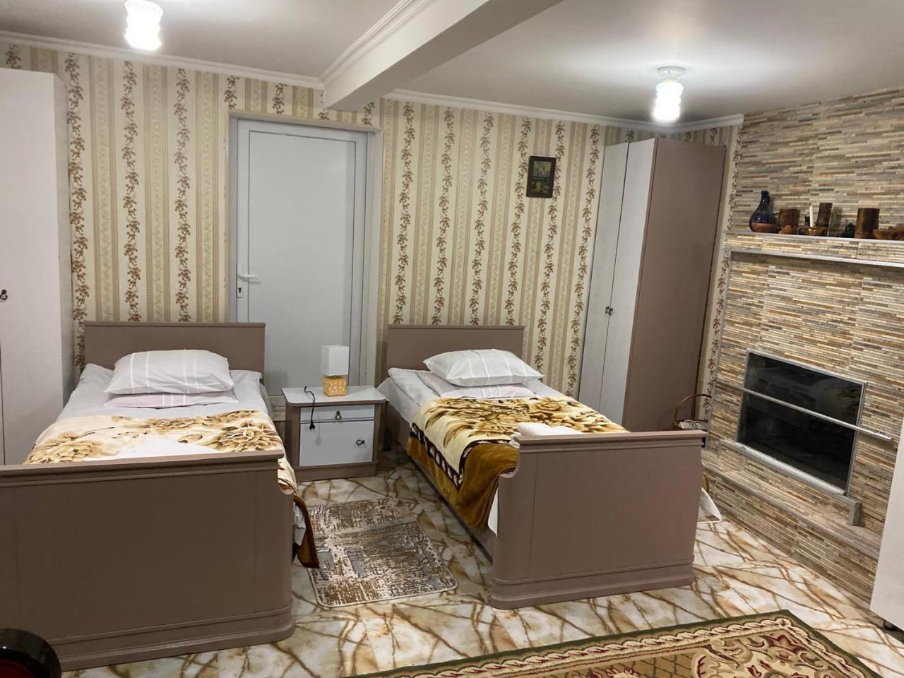 Guest House Happy House Kutaisi Exterior photo