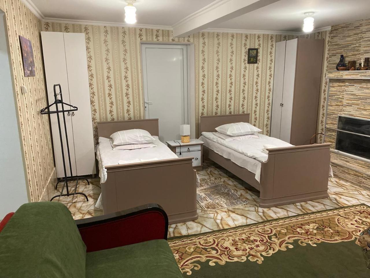 Guest House Happy House Kutaisi Exterior photo